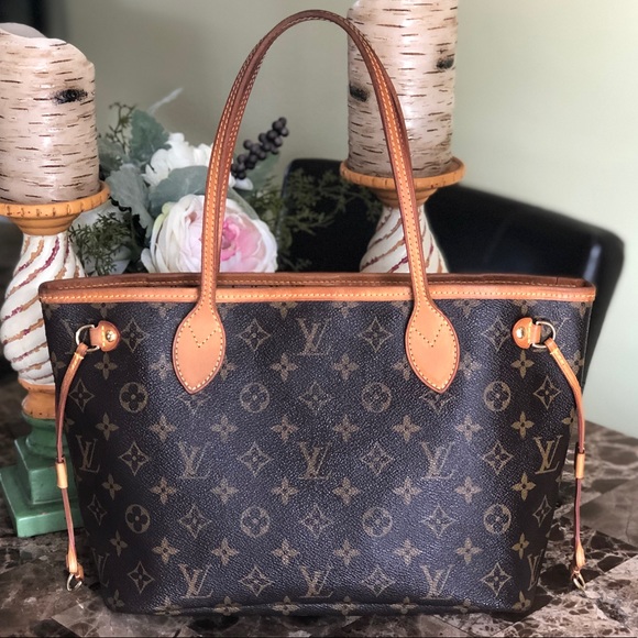 Louis Vuitton Handbags - AUTH Louis Vuitton Neverfull PM EXCELLENT COND🌺🌺